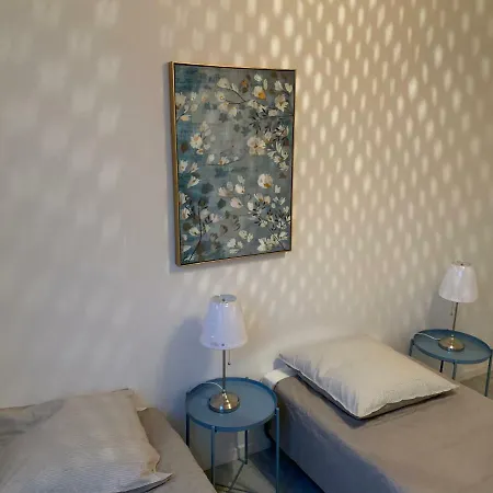 Shipyard Apartment *